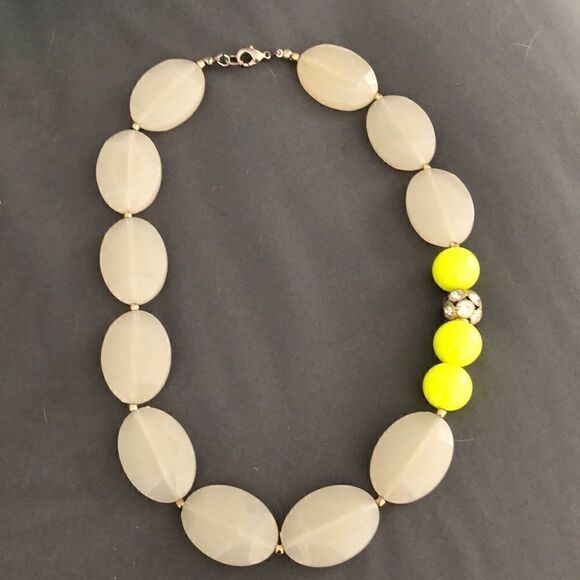 Acrylic clear and neon yellow beaded necklace - Picture 1 of 3